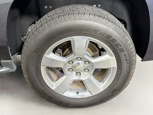 Used 2019 Chevrolet Suburban Premier image 35