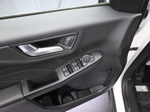 New 2025 Ford Escape SE image 14