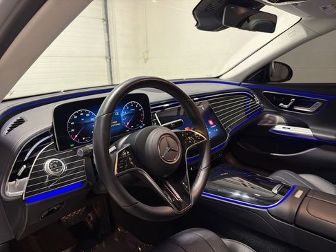 Used 2025 Mercedes-Benz E 350 4MATIC Sedan w/ Multicontour Seating Package image 8