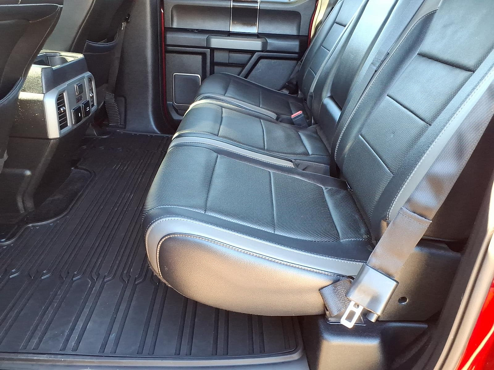 Used 2018 Ford F150 Raptor w/ Equipment Group 802A Luxury AWD/4WD image 12