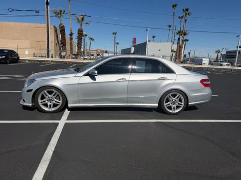 Used 2011 Mercedes-Benz E 350 Sedan image 3