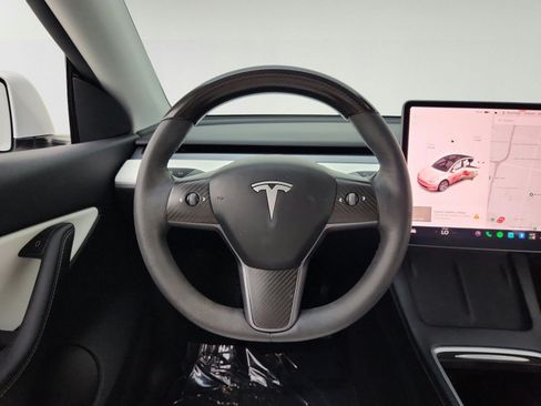Used 2021 Tesla Model Y Long Range AWD/4WD image 21