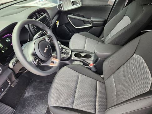 New 2025 Kia Soul LX w/ LX Technology Package image 10