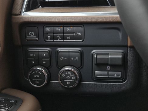New 2026 Chevrolet Tahoe High Country AWD/4WD image 10
