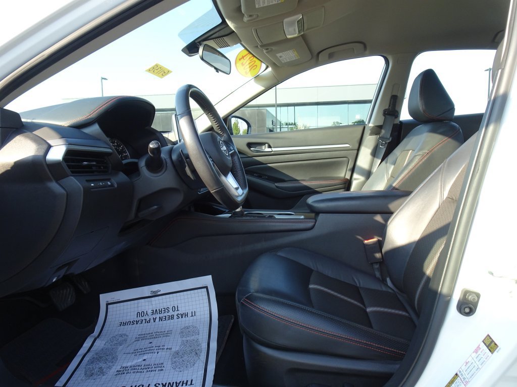 Used 2024 Nissan Altima 2.5 SR AWD/4WD image 8