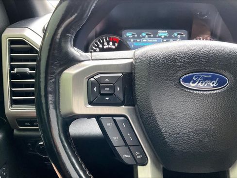 Used 2018 Ford F150 Platinum w/ Equipment Group 701A Luxury AWD/4WD image 24