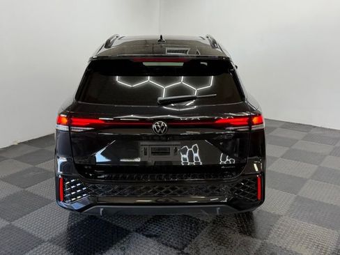 Used 2026 Volkswagen Tiguan SE R-Line AWD/4WD image 8
