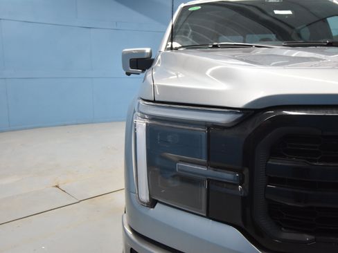 New 2025 Ford F150 Lariat w/ Equipment Group 502A High image 31