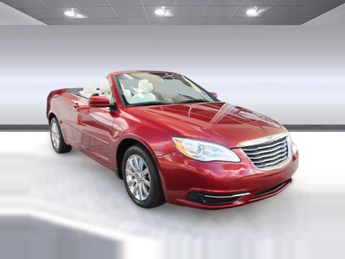 Used 2014 Chrysler 200 Touring image 7