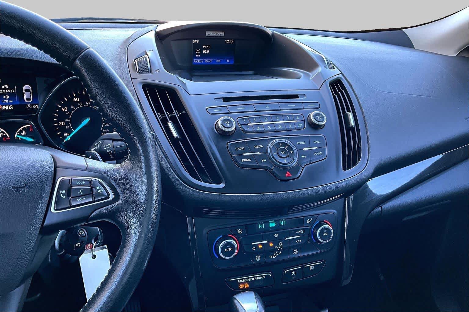 Used 2017 Ford Escape SE w/ SE Sport Appearance Package FWD image 7