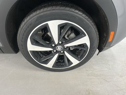 Used 2022 Buick Envision Essence w/ Safety Package image 9