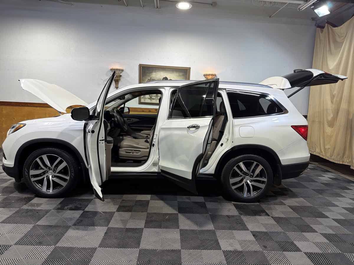 Used 2017 Honda Pilot Touring image 12