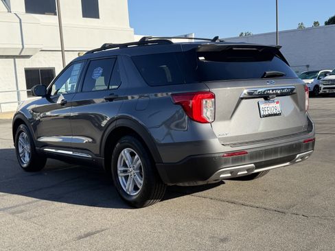 Certified 2023 Ford Explorer XLT w/ Equipment Group 202A image 5