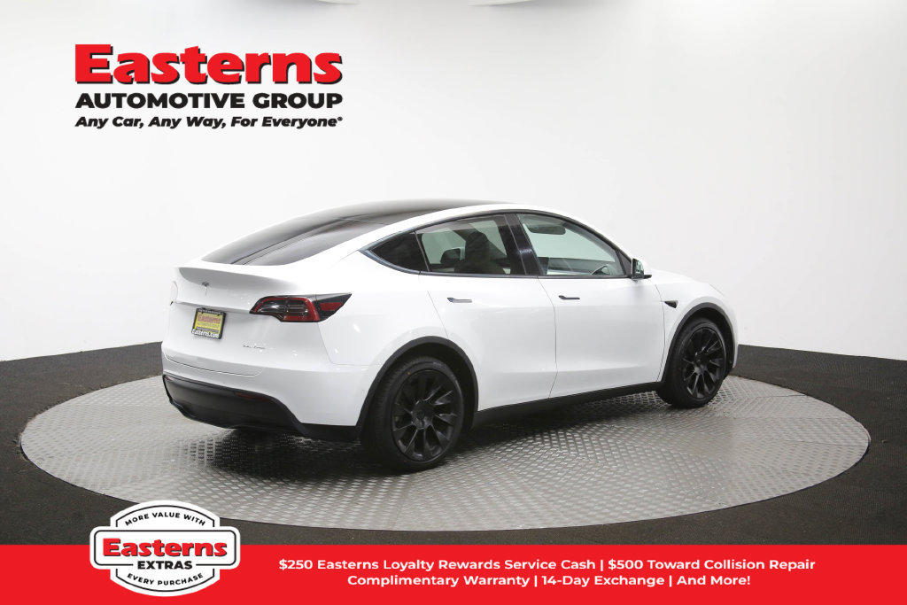 Used 2022 Tesla Model Y Long Range AWD/4WD image 38