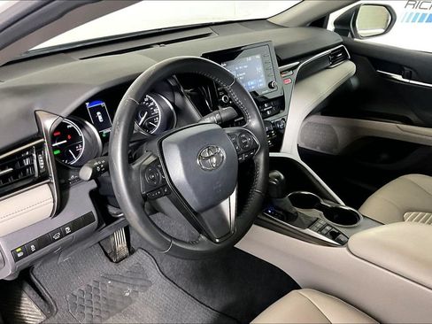 Used 2024 Toyota Camry SE FWD image 10