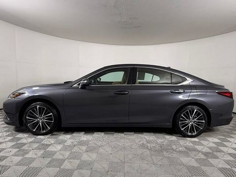 Used 2025 Lexus ES 350 w/ Premium Package FWD image 3