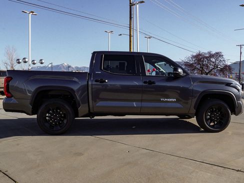 Used 2025 Toyota Tundra SR5 w/ SR5 Convenience Package image 9