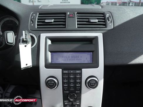 Used 2012 Volvo C70 T5 image 38