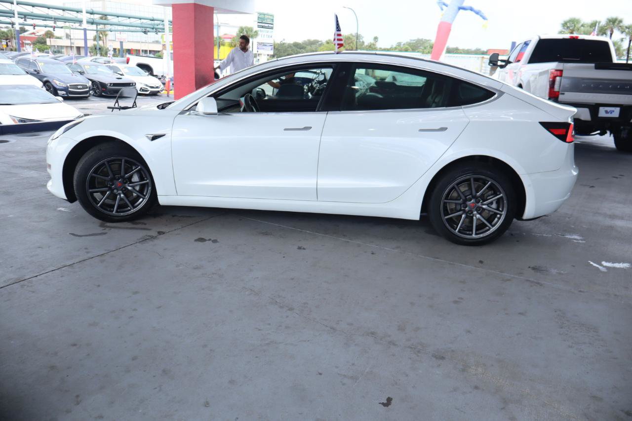 Used 2019 Tesla Model 3 Standard Range Plus RWD image 10