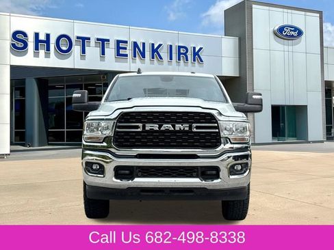 Used 2024 RAM 2500 Big Horn w/ Off Road Package AWD/4WD image 2