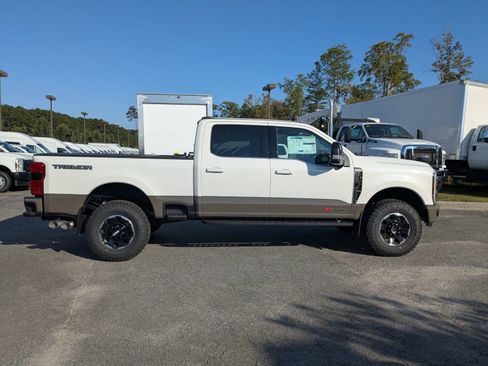 New 2026 Ford F250 King Ranch w/ Tremor Off-Road Package image 4