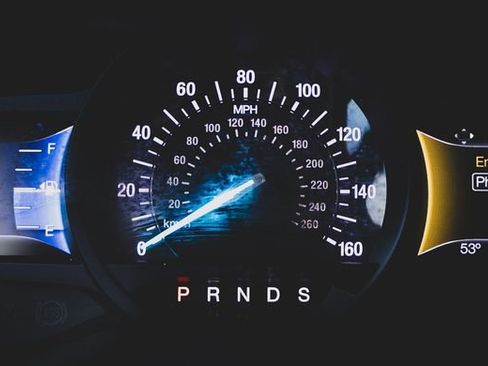 Used 2015 Ford Edge Titanium image 7