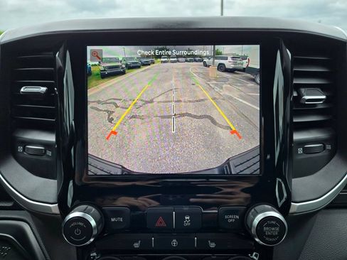 Used 2022 RAM 3500 Big Horn w/ Level C Equiment Group AWD/4WD image 24