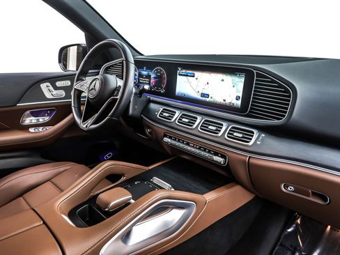 Certified 2025 Mercedes-Benz GLE 450 4MATIC image 17