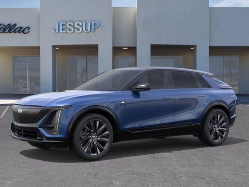 New 2026 Cadillac Lyriq Signature Sport image 2