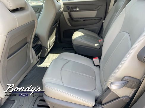 Used 2017 GMC Acadia Limited SLT image 12