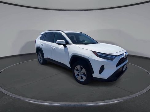 Certified 2025 Toyota RAV4 XLE AWD/4WD image 2