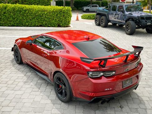 Used 2021 Chevrolet Camaro ZL1 image 30