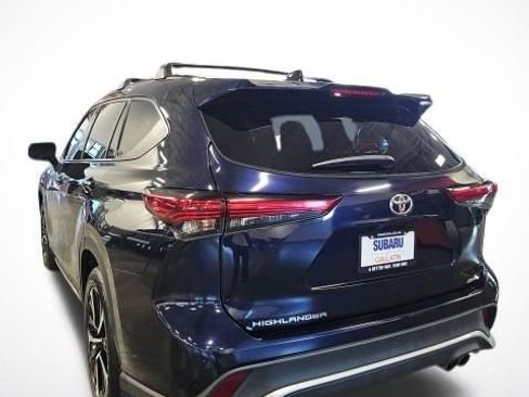 Used 2022 Toyota Highlander XSE image 10