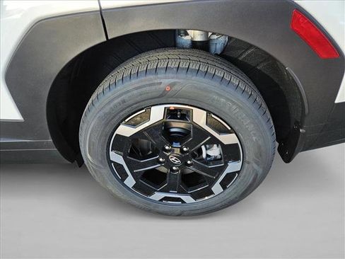 Used 2025 Hyundai Santa Fe SEL FWD image 10