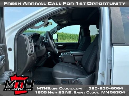 Used 2023 Chevrolet Silverado 3500 LT w/ Convenience Package AWD/4WD image 9