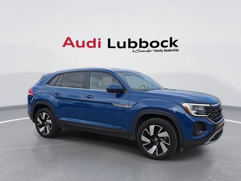 Used 2025 Volkswagen Atlas Cross Sport SE FWD image 2
