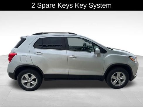 Used 2019 Chevrolet Trax LT w/ LT Convenience Package AWD/4WD image 7