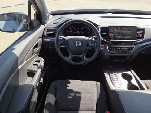 Used 2025 Honda Ridgeline Sport image 21