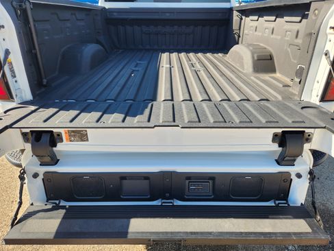 Certified 2024 GMC Sierra 3500 Denali Ultimate image 33