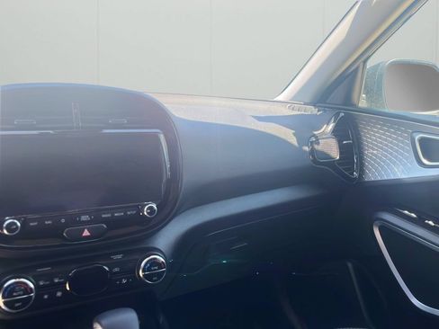 Used 2023 Kia Soul S FWD image 22