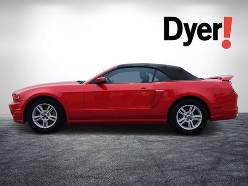 Used 2014 Ford Mustang Convertible RWD image 7