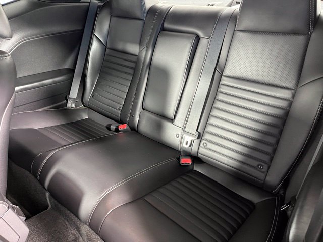 Used 2014 Dodge Challenger R/T Plus RWD image 29