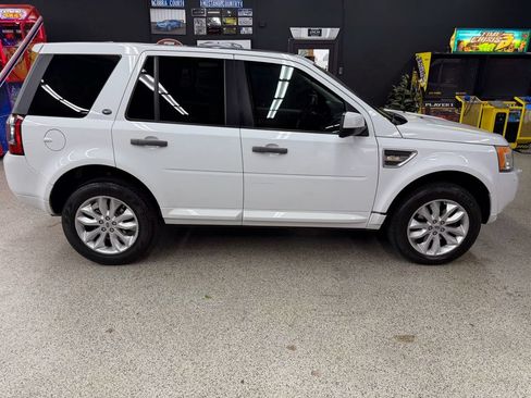 Used 2011 Land Rover LR2 HSE AWD/4WD image 6