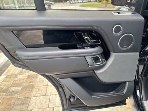 Used 2020 Land Rover Range Rover HSE image 15