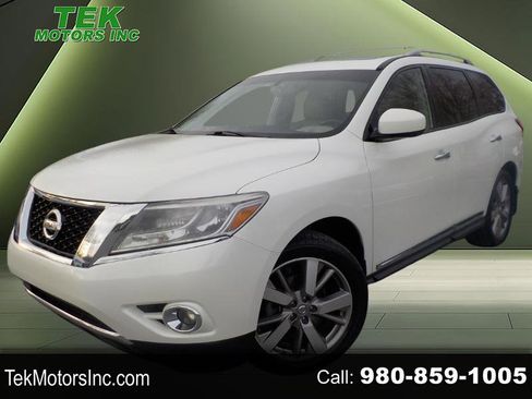 Used 2016 Nissan Pathfinder Platinum w/ Family Entertainment Package image 1