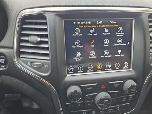 Used 2018 Jeep Grand Cherokee Altitude image 24