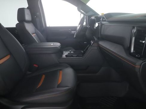 Used 2026 GMC Sierra 2500 AT4 w/ AT4 Premium Plus Package AWD/4WD image 33