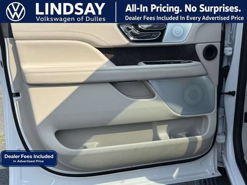 Used 2019 Lincoln Navigator L Reserve AWD/4WD image 9