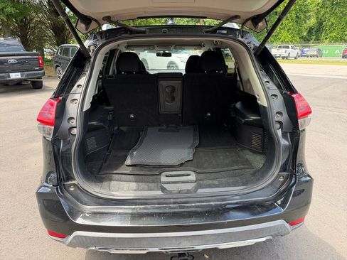 Used 2018 Nissan Rogue SV AWD/4WD image 25