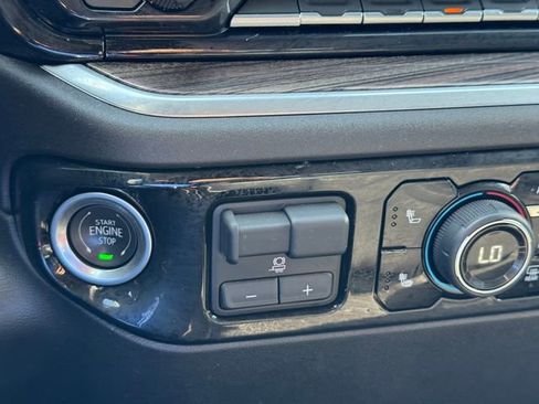 Used 2025 Chevrolet Silverado 1500 LT w/ LPO, Dark Essentials Package image 19